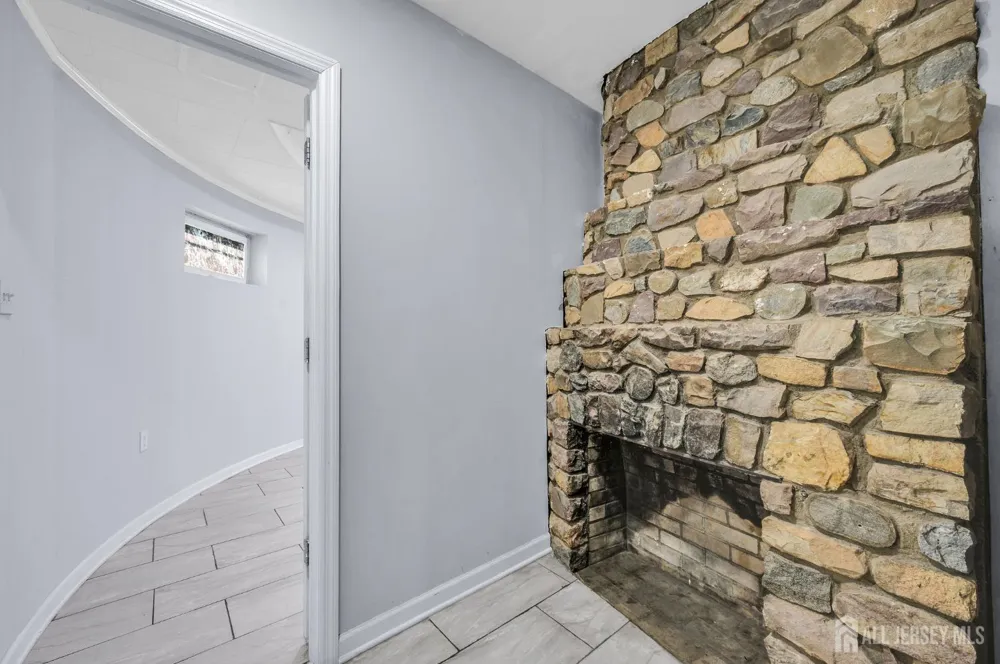 48 Elwood Avenue Flemington, NJ 08822