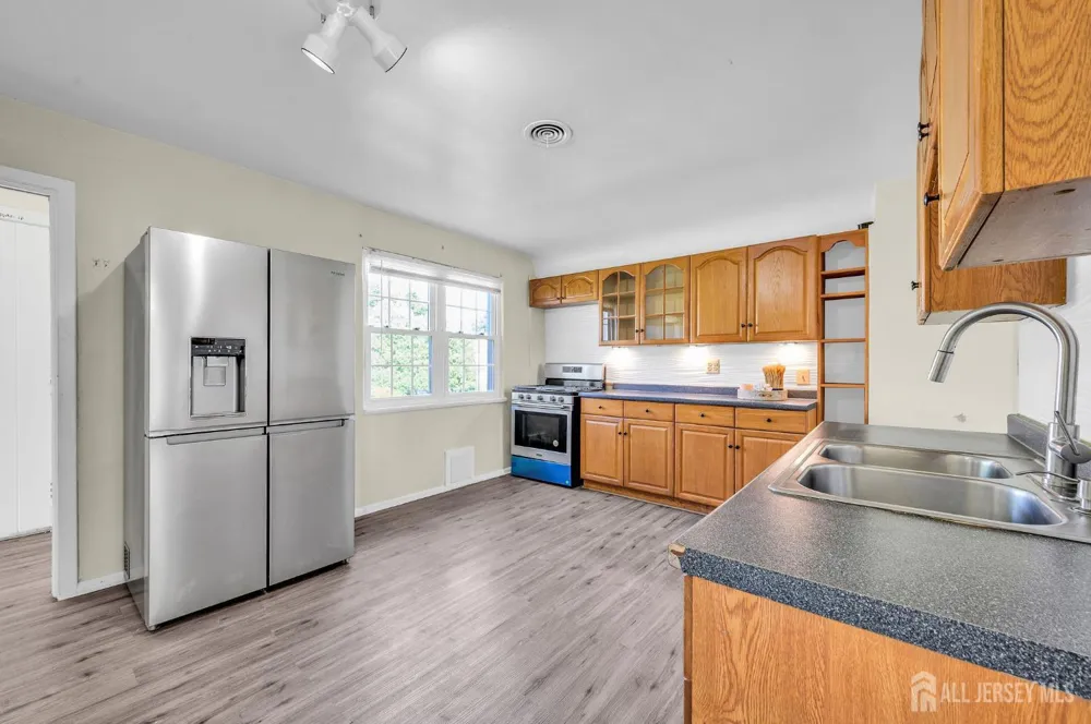 48 Elwood Avenue Flemington, NJ 08822