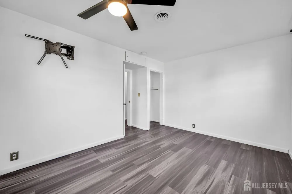 48 Elwood Avenue Flemington, NJ 08822