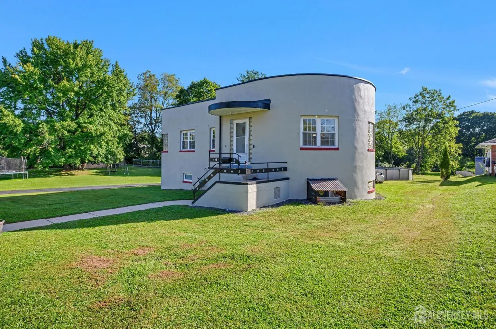 48 Elwood Avenue Flemington, NJ 08822