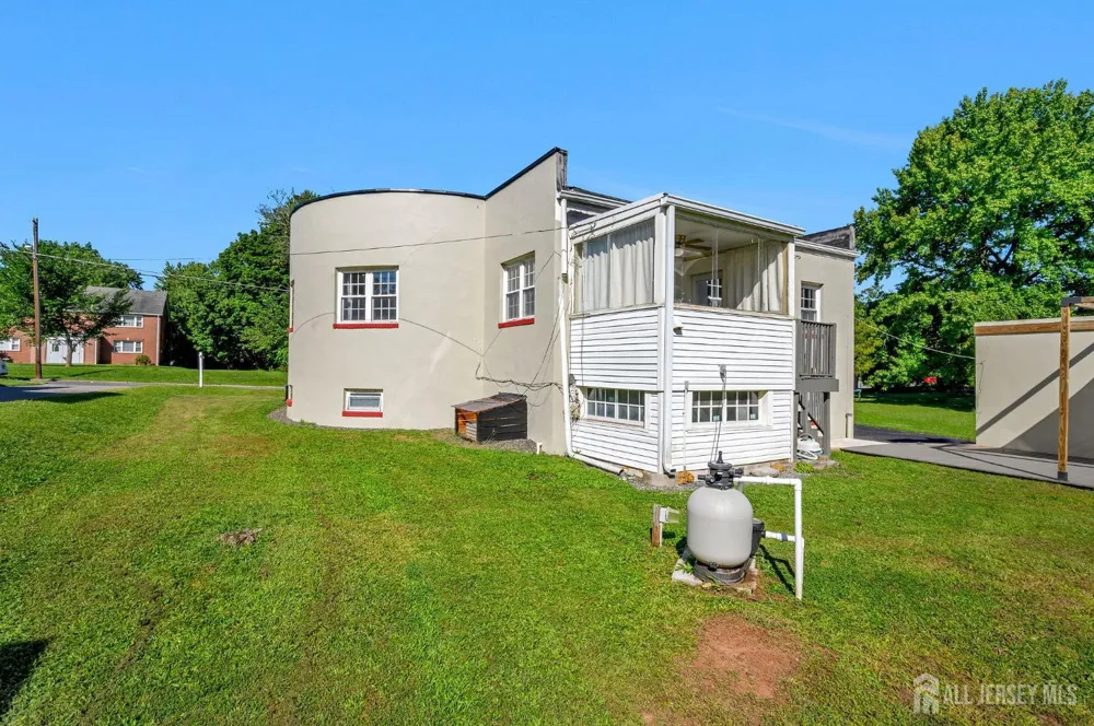 48 Elwood Avenue Flemington, NJ 08822