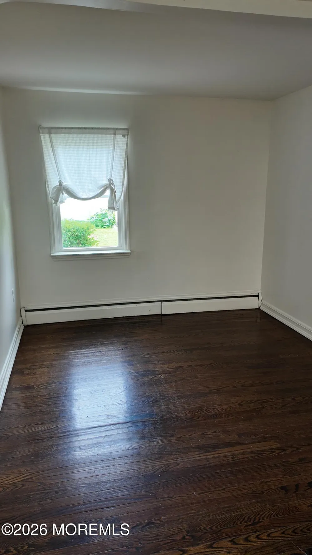 1142 Woodmere Drive Keyport, NJ 07735