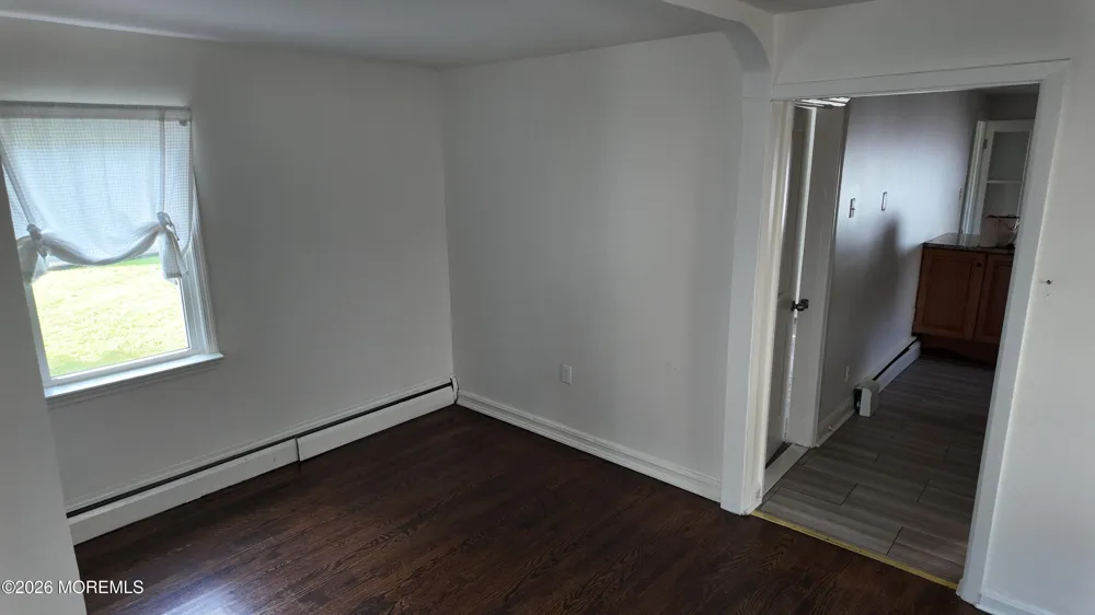 1142 Woodmere Drive Keyport, NJ 07735