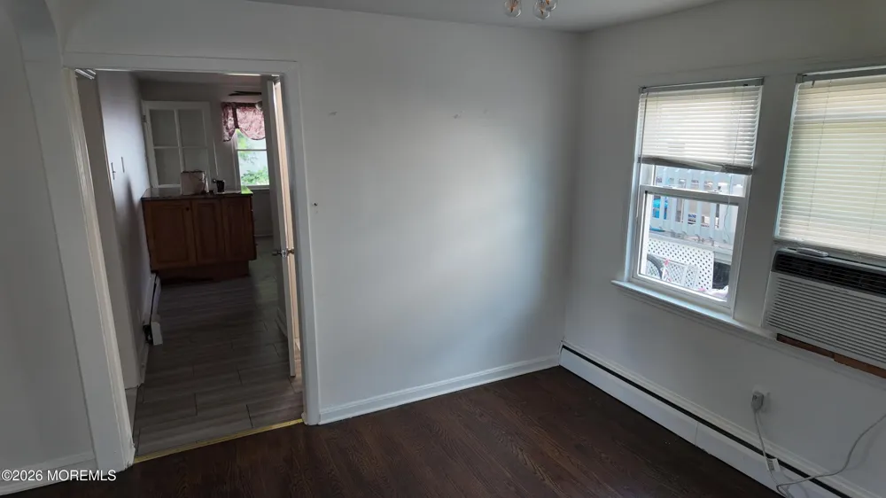 1142 Woodmere Drive Keyport, NJ 07735