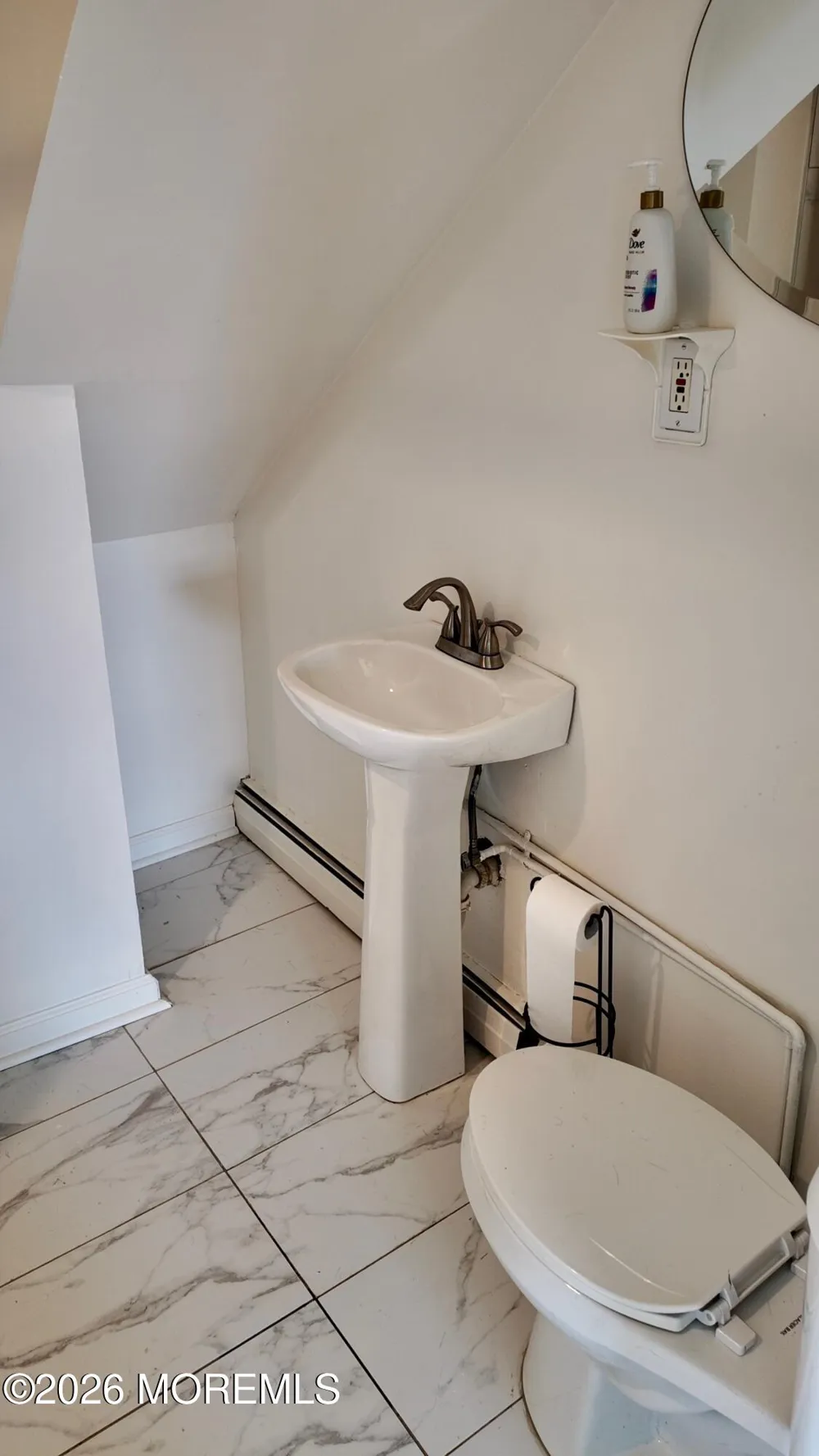 1142 Woodmere Drive Keyport, NJ 07735