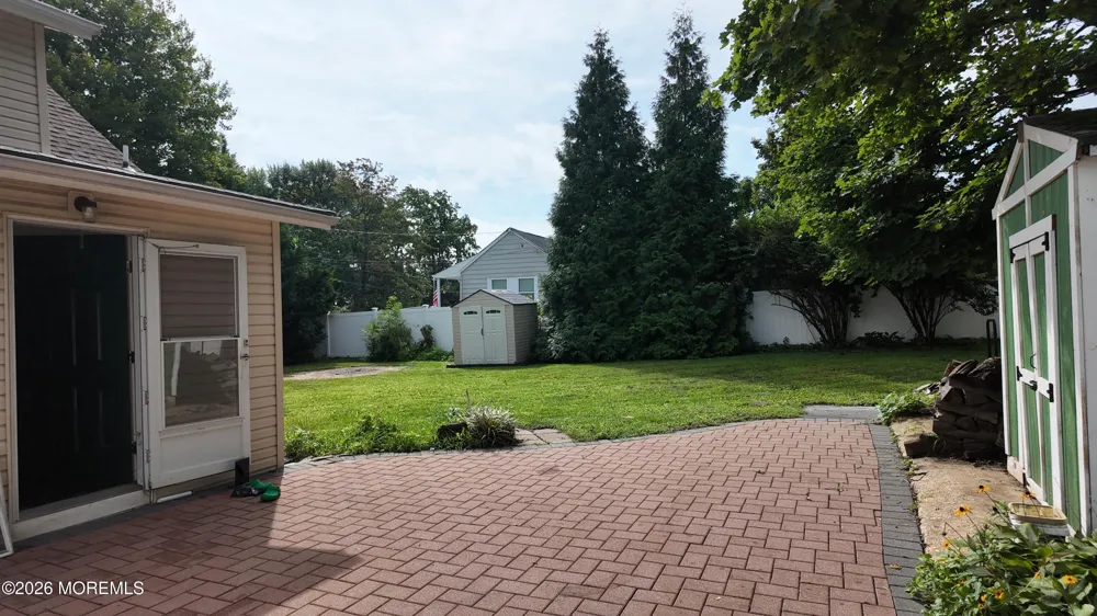 1142 Woodmere Drive Keyport, NJ 07735