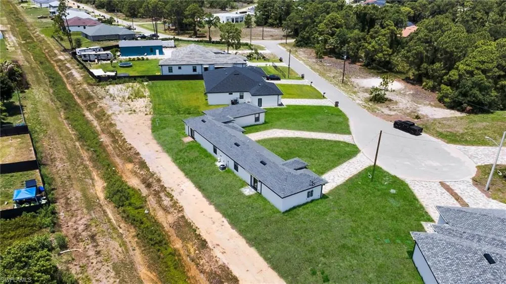 4985 Fairway Ct Lehigh Acres, FL 33971