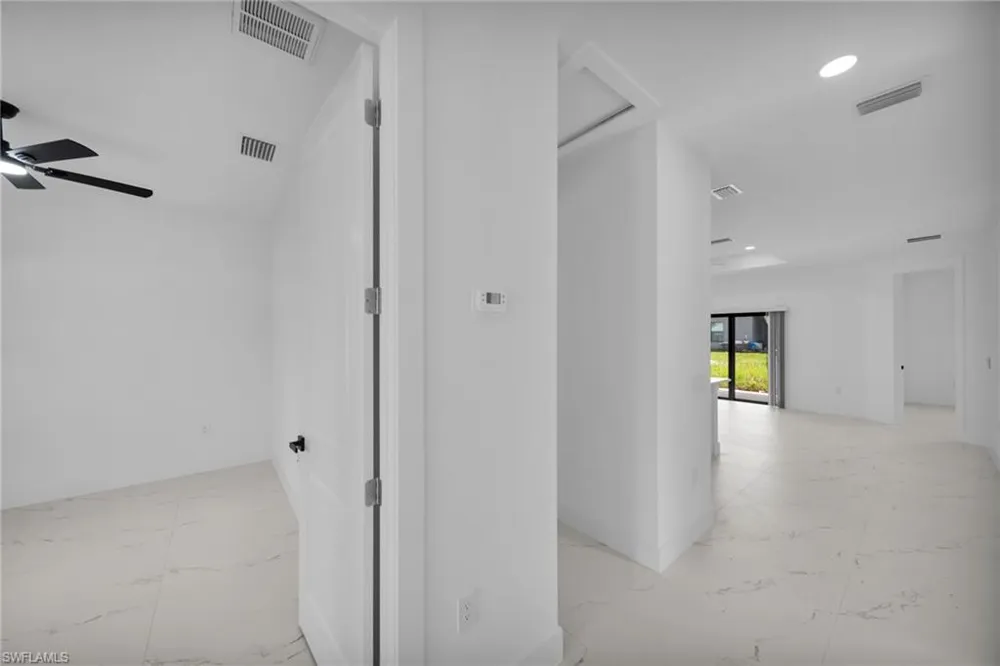 4744 27th St Sw Lehigh Acres, FL 33973