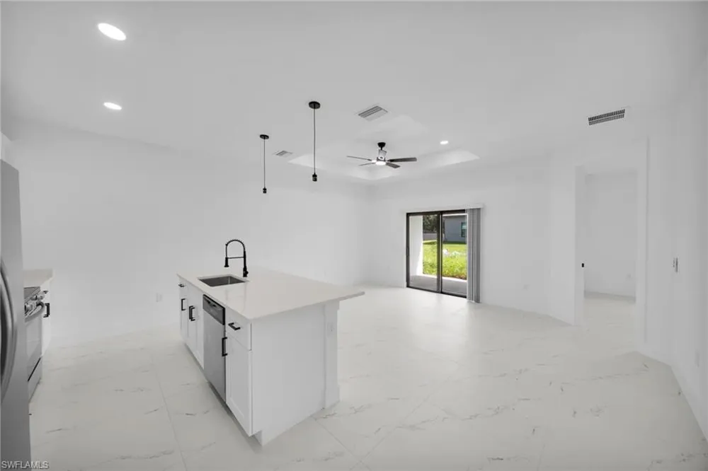 4744 27th St Sw Lehigh Acres, FL 33973