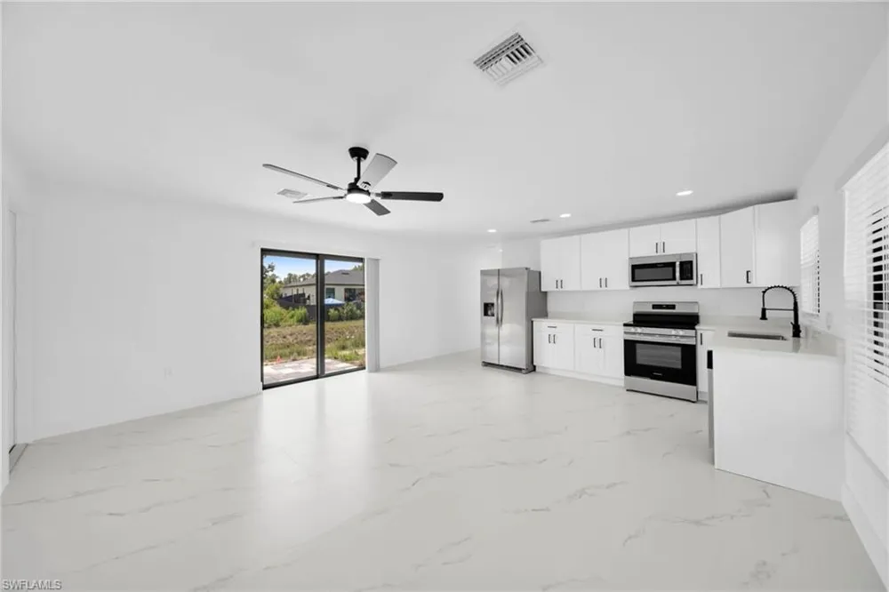 4987 Fairway Ct Lehigh Acres, FL 33971