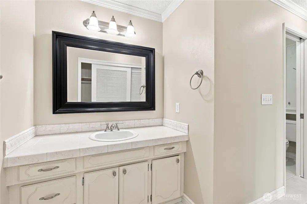 32125 27th Avenue SW Federal Way, WA 98023