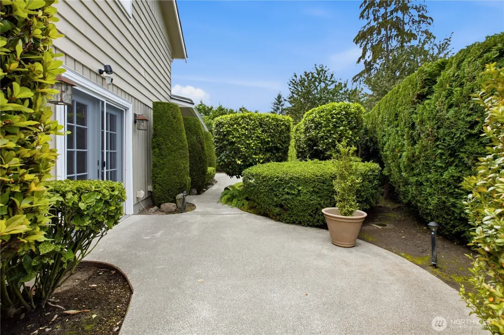 32125 27th Avenue SW Federal Way, WA 98023