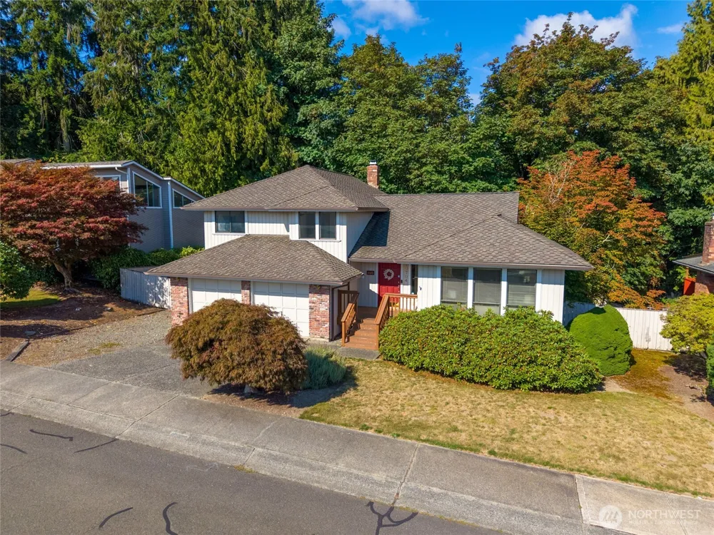 10704 44th Avenue SE Everett, WA 98208