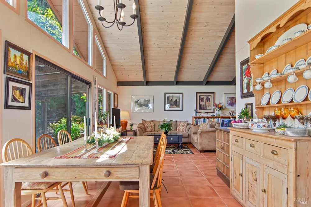 4552 Belmont Court Sonoma, CA 95476