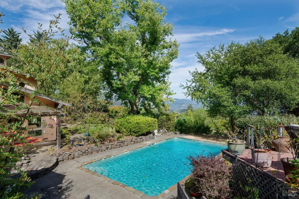 4552 Belmont Court Sonoma, CA 95476