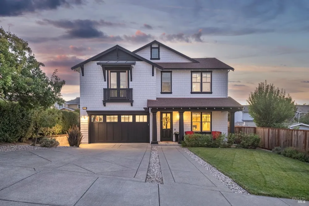 74 Rovina Lane Petaluma, CA 94952