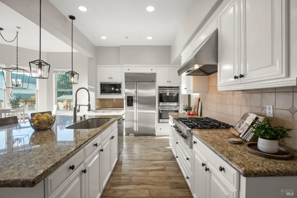 74 Rovina Lane Petaluma, CA 94952