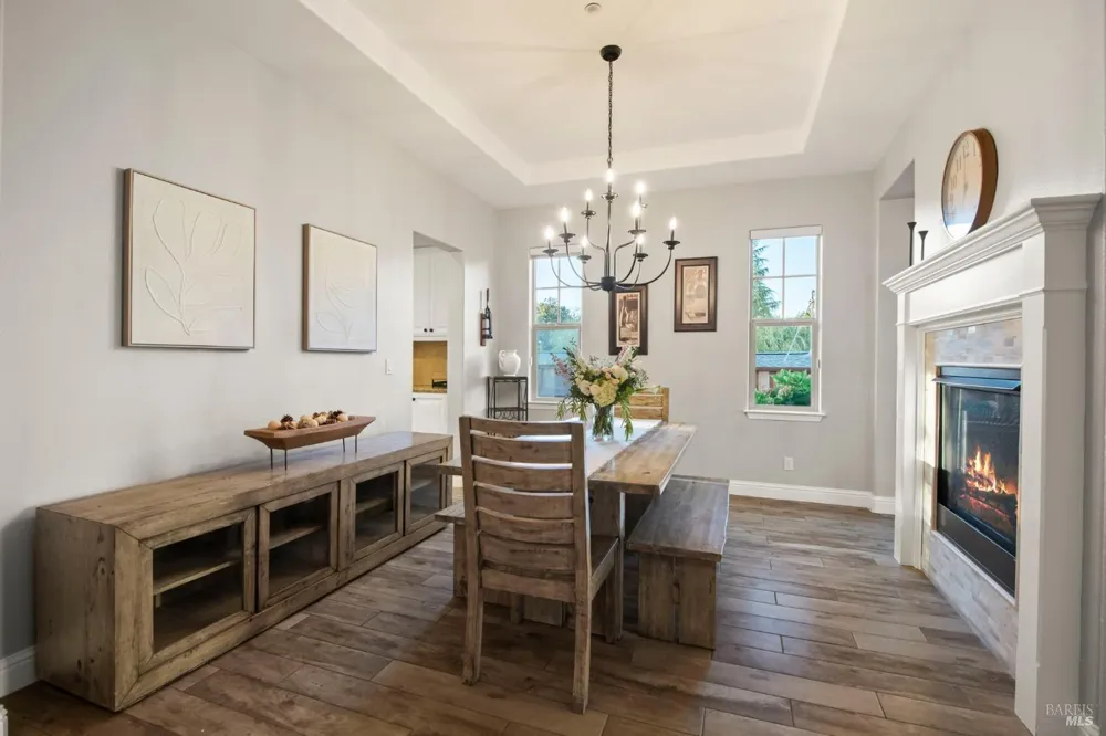 74 Rovina Lane Petaluma, CA 94952