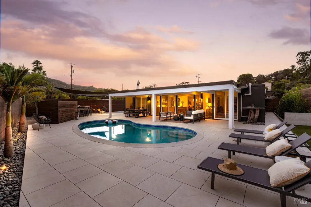 400 Nova Albion Way San Rafael, CA 94903