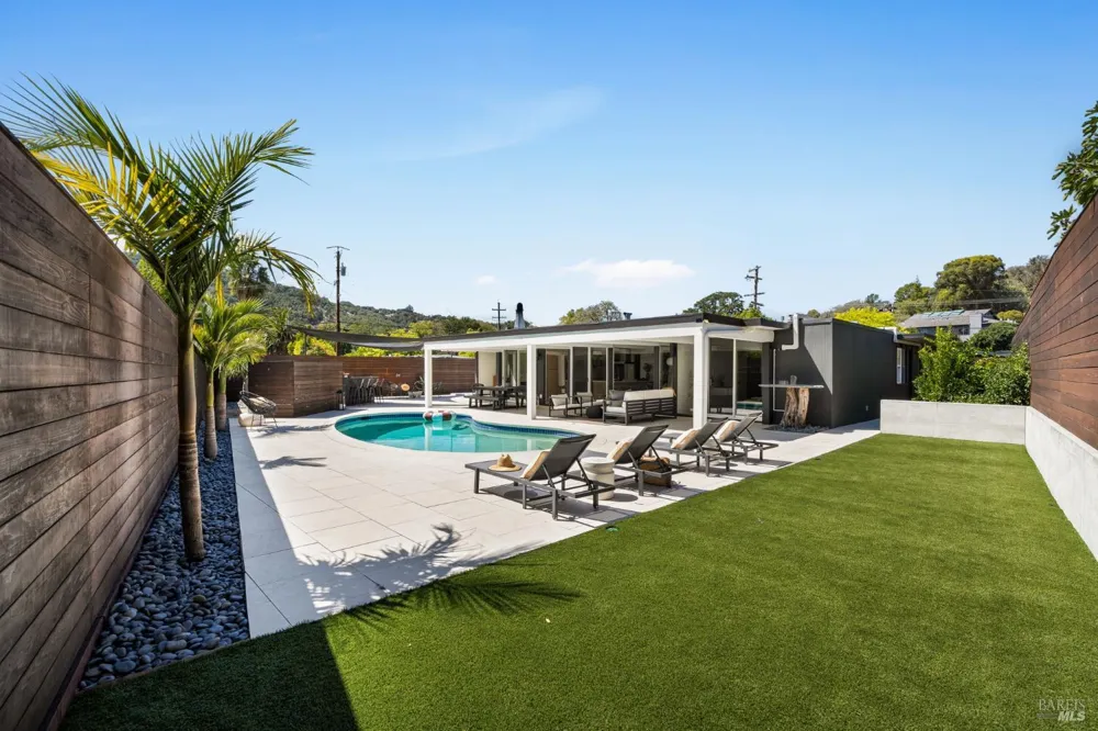 400 Nova Albion Way San Rafael, CA 94903