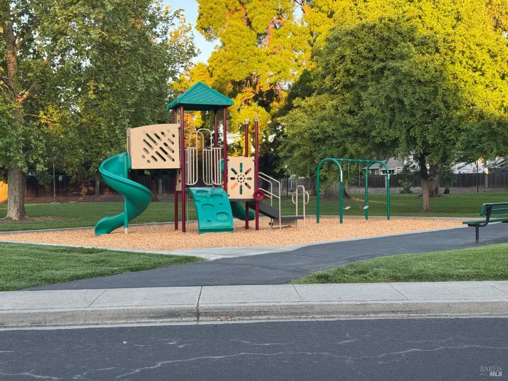 606 Sunnyvale Place Vacaville, CA 95687