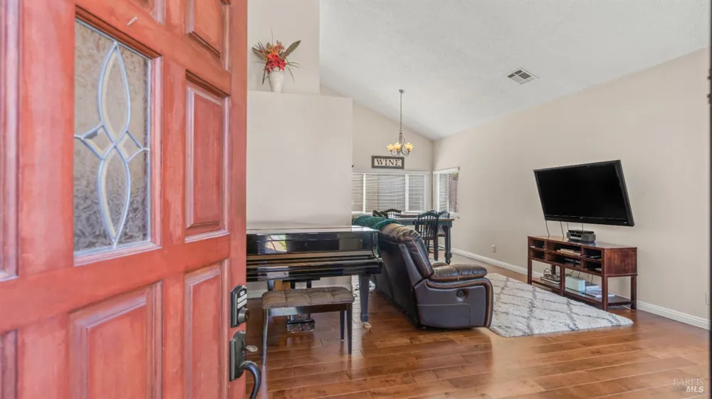 606 Sunnyvale Place Vacaville, CA 95687