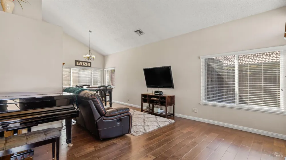 606 Sunnyvale Place Vacaville, CA 95687