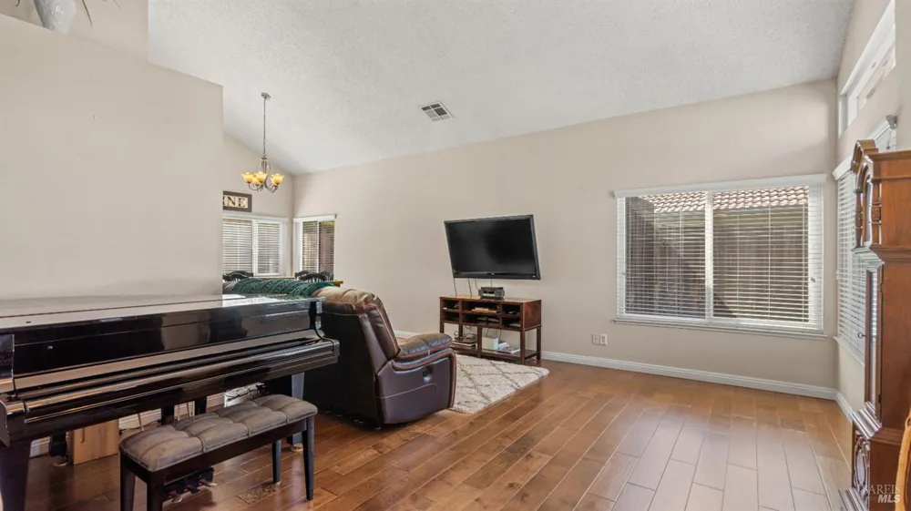 606 Sunnyvale Place Vacaville, CA 95687