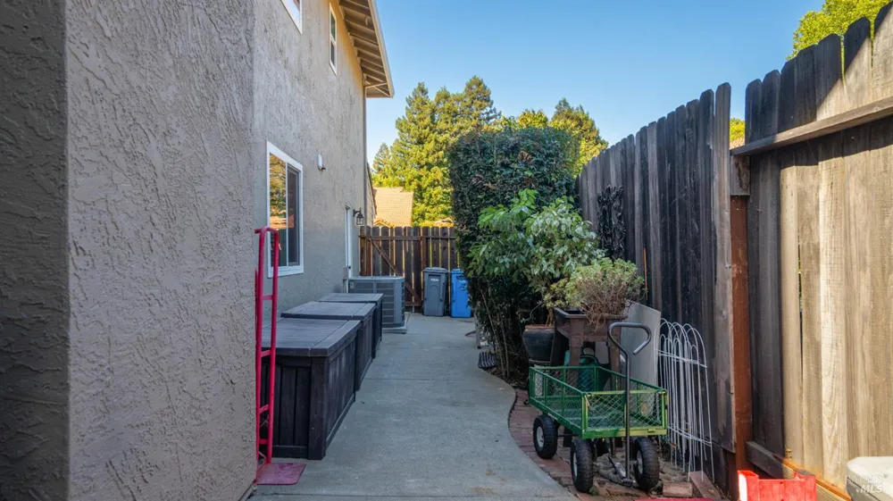 606 Sunnyvale Place Vacaville, CA 95687