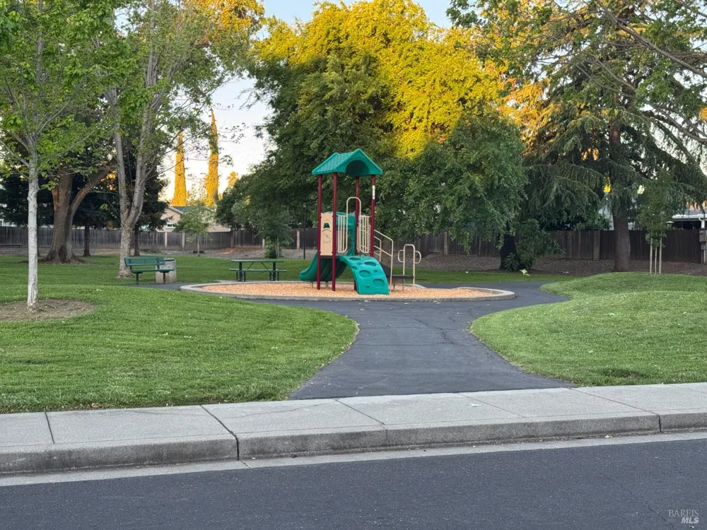 606 Sunnyvale Place Vacaville, CA 95687