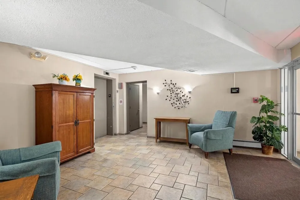 135 Viking Drive E #309 Little Canada, MN 55117