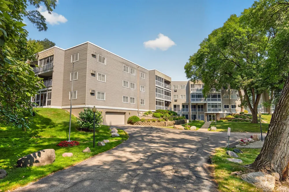 135 Viking Drive E #309 Little Canada, MN 55117