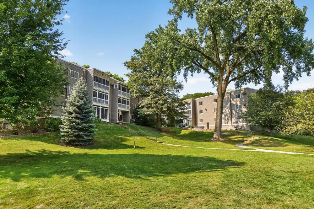 135 Viking Drive E #309 Little Canada, MN 55117