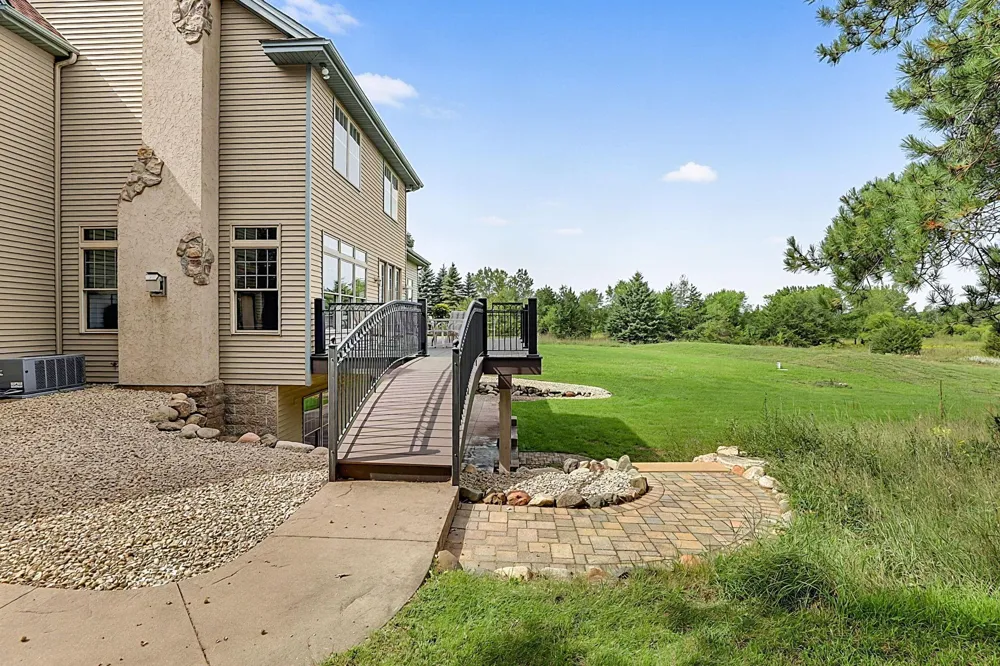 2039 35th Street Sartell, MN 56377