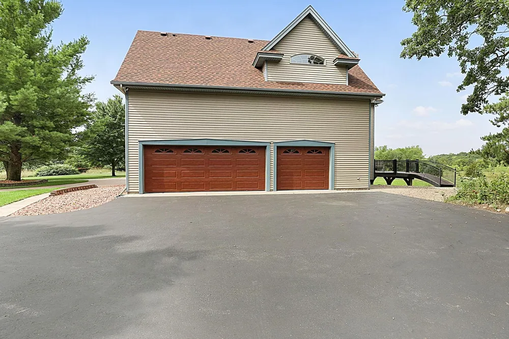 2039 35th Street Sartell, MN 56377