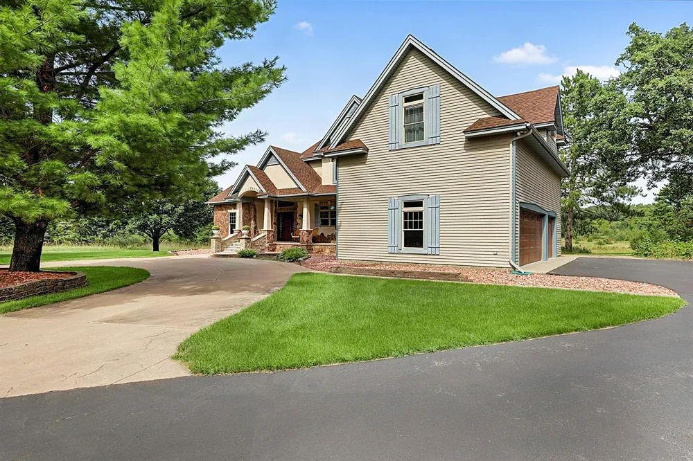 2039 35th Street Sartell, MN 56377