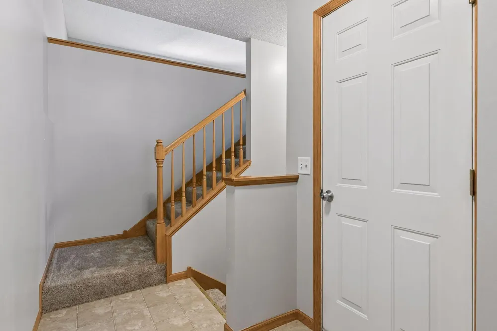 2085 Saint Johns Court Woodbury, MN 55129