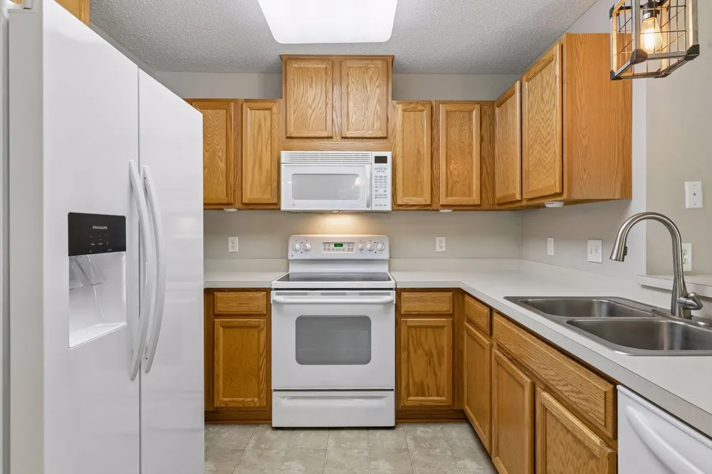 2085 Saint Johns Court Woodbury, MN 55129