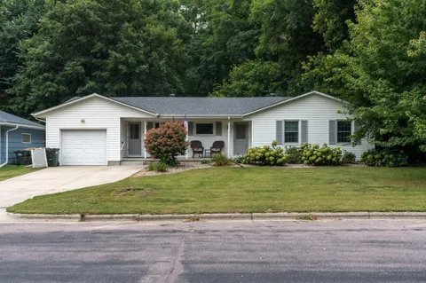 828 Lower Johnson Circle
