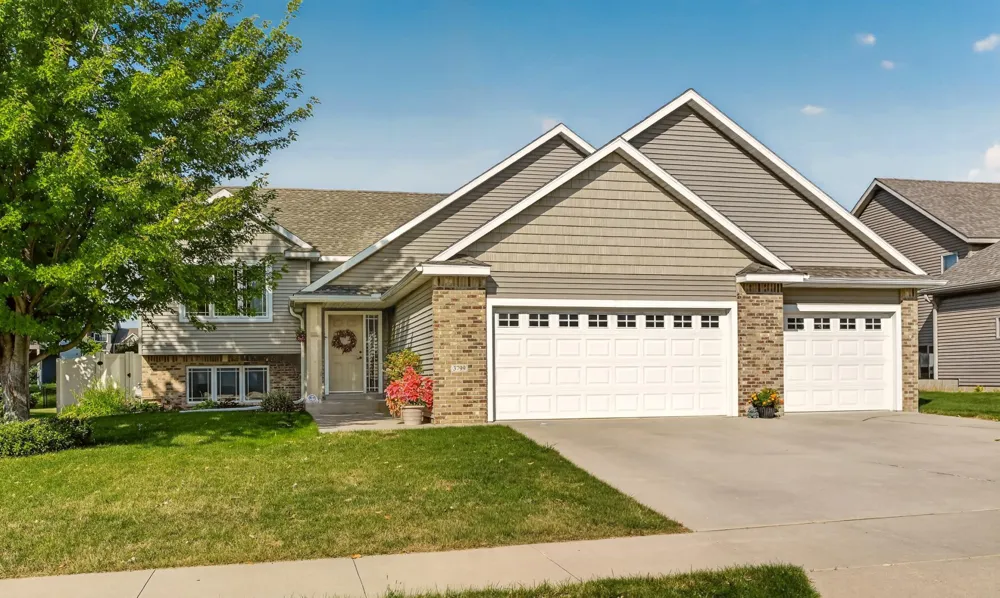 3799 Odyssey Drive SW Rochester, MN 55902