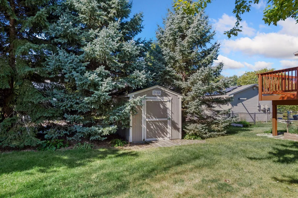 356 Bluestem Avenue Shakopee, MN 55379