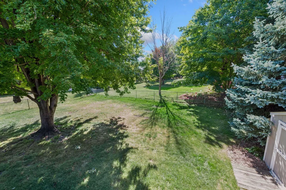 356 Bluestem Avenue Shakopee, MN 55379