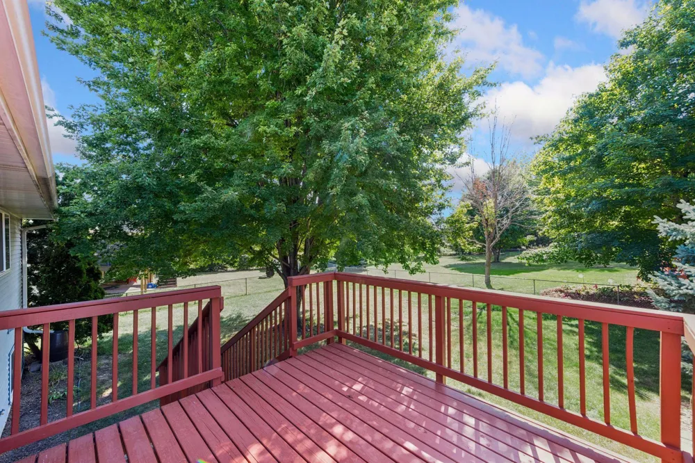 356 Bluestem Avenue Shakopee, MN 55379