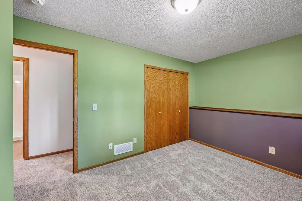 356 Bluestem Avenue Shakopee, MN 55379