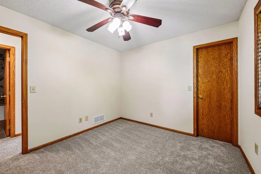356 Bluestem Avenue Shakopee, MN 55379