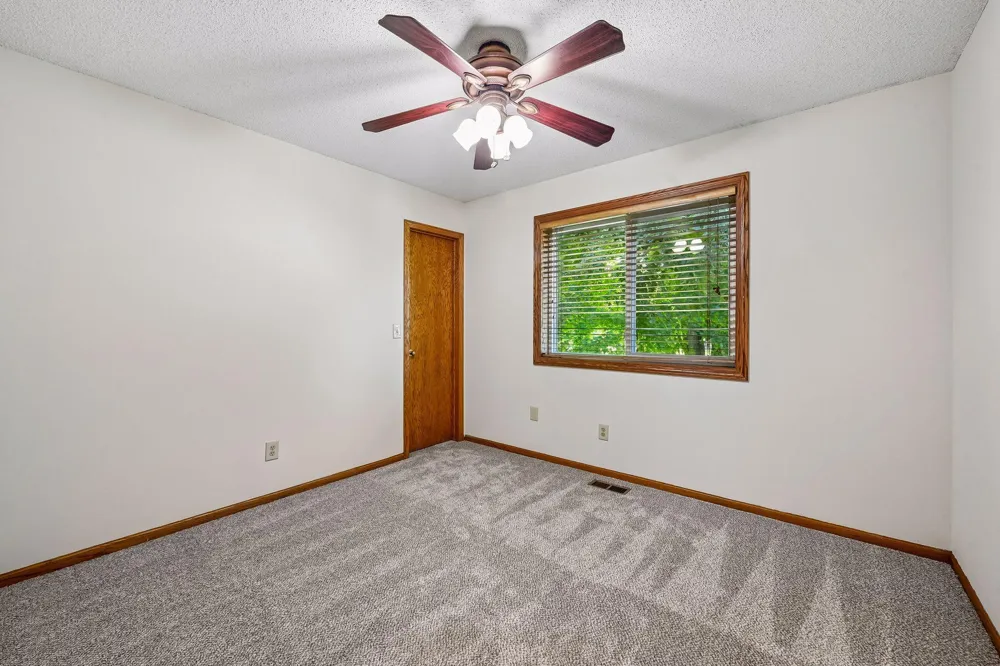 356 Bluestem Avenue Shakopee, MN 55379
