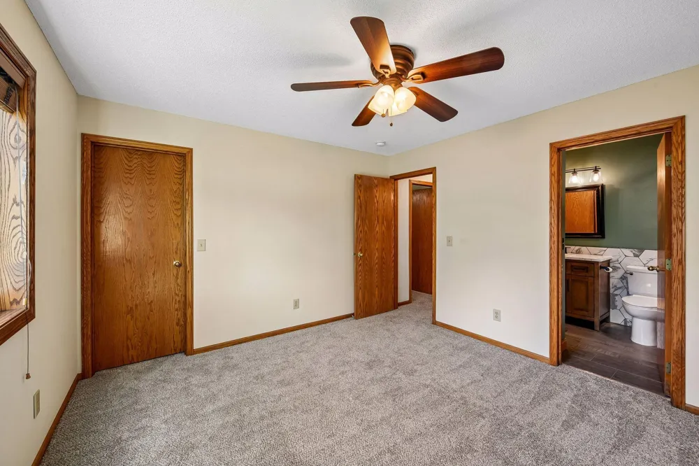 356 Bluestem Avenue Shakopee, MN 55379