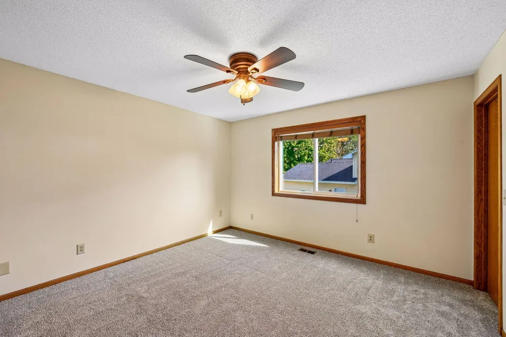 356 Bluestem Avenue Shakopee, MN 55379
