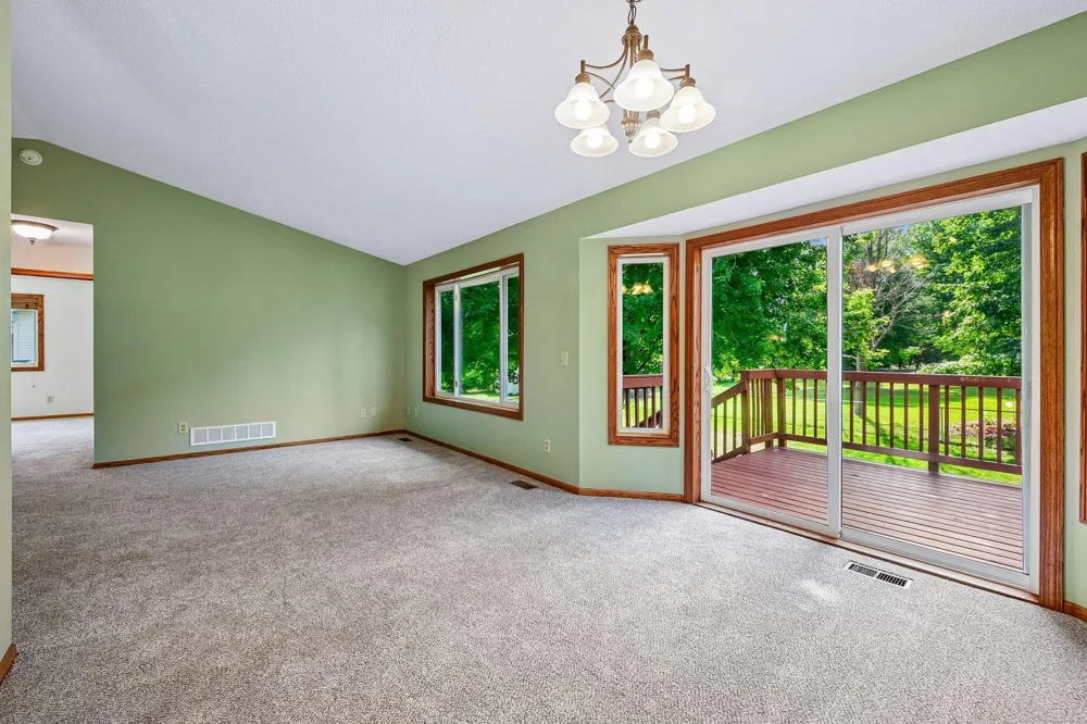 356 Bluestem Avenue Shakopee, MN 55379