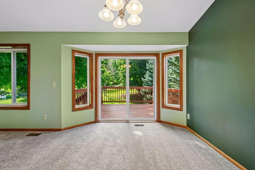 356 Bluestem Avenue Shakopee, MN 55379